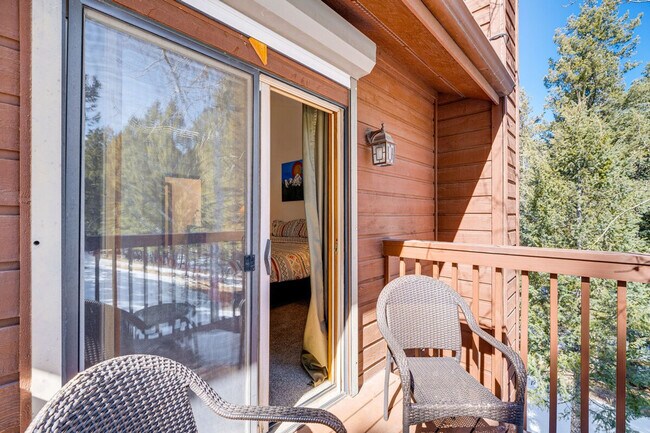 Building Photo - 320 E Gunnison Ave