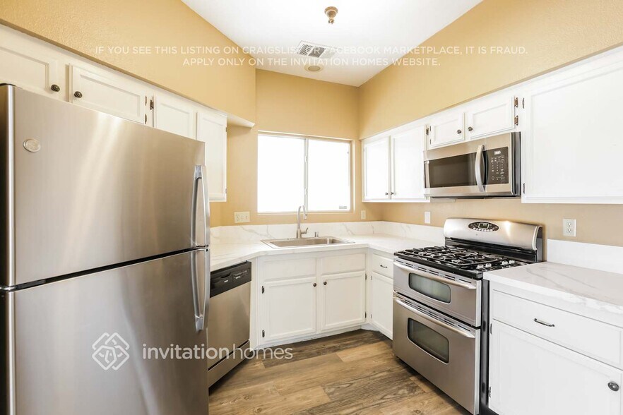 Building Photo - 2916 Sterling Silver St