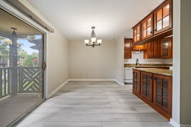 Building Photo - 890 Sheldon Ct