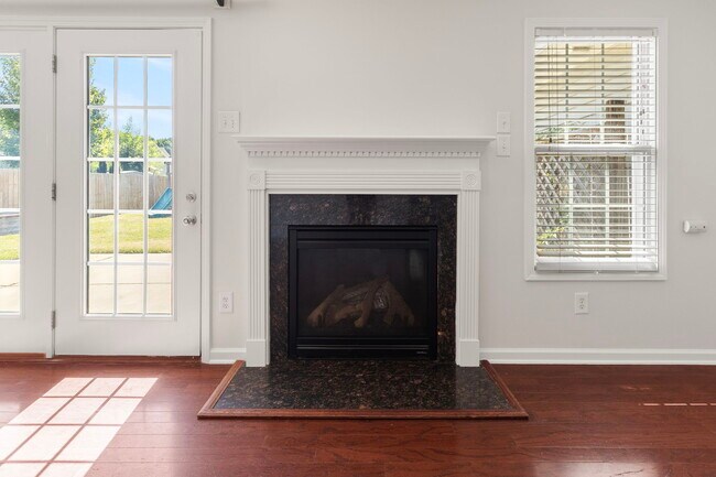 Building Photo - 149 Brightwood Dr
