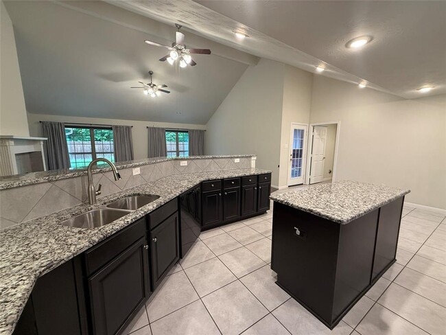 Building Photo - 7014 Limestone Cir