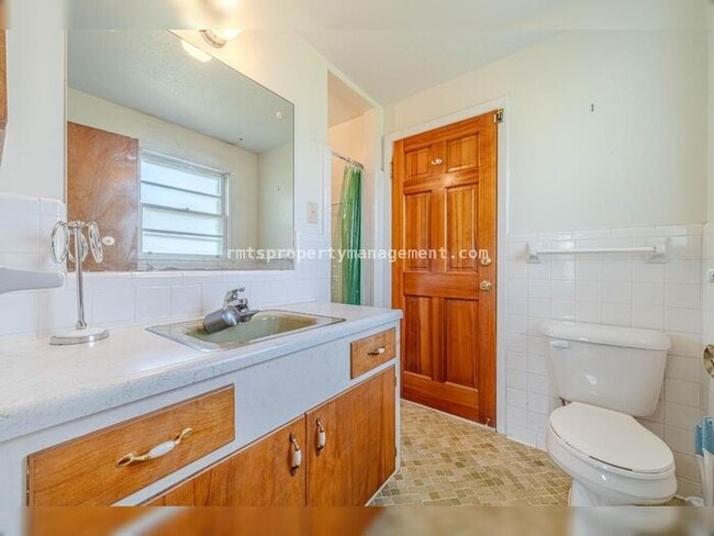 Building Photo - 7680 Jefferson River Rd