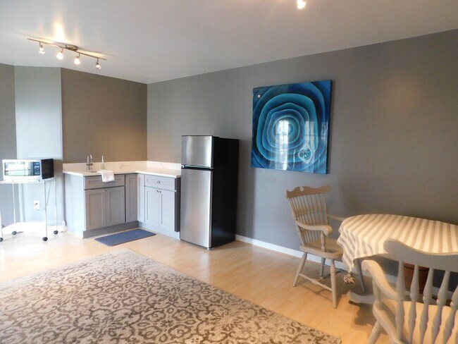 Primary Photo - NEW Kitchenette / All Utilities Included!!
