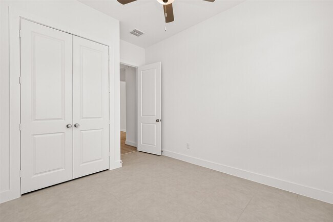 Building Photo - 4916 Northern Wds Dr