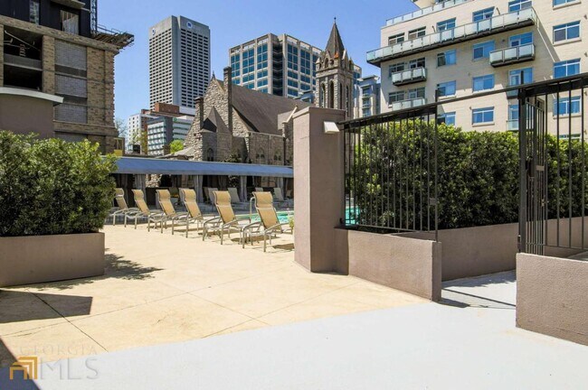Building Photo - 805 Peachtree St NE