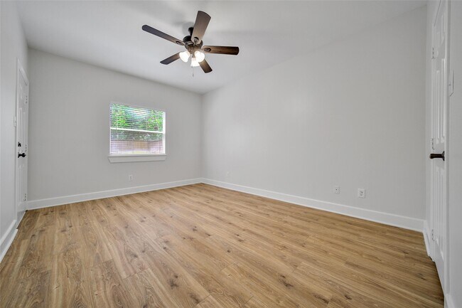 Building Photo - 5341 Kiam St
