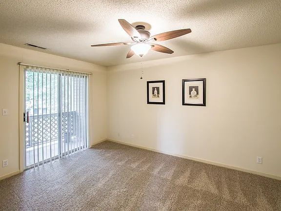 Building Photo - 1014 Stones Throw Dr NW