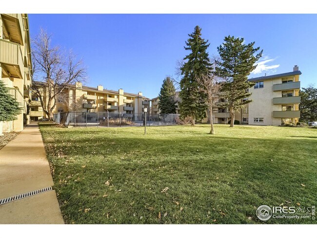 Building Photo - 3035 Oneal Pkwy