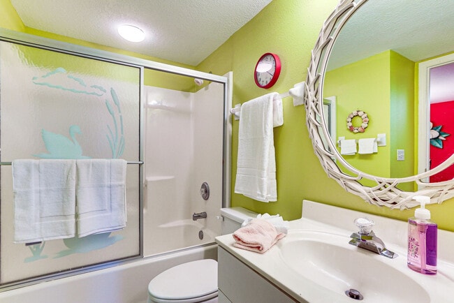 Building Photo - 6610 Gasparilla Pines Blvd