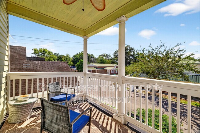 Building Photo - 530 E 35th St