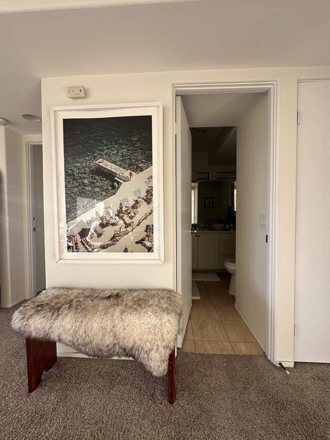 Building Photo - 5726 La Jolla Blvd