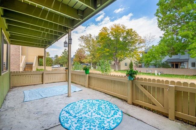 Building Photo - 1410 Bacchus Dr