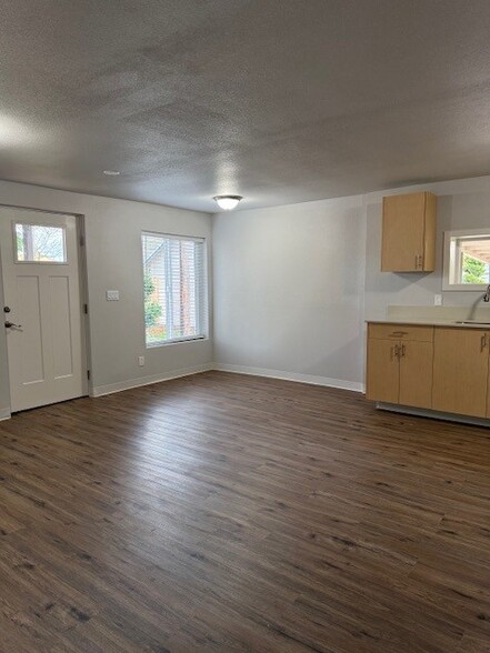 Building Photo - 8792 Umatilla St NE