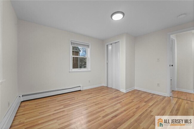 Building Photo - 119 Chinnick Ave