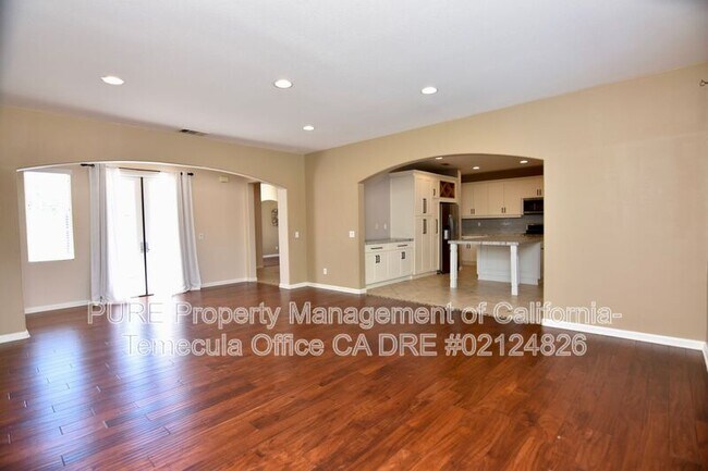 Building Photo - 31824 Via Del Paso