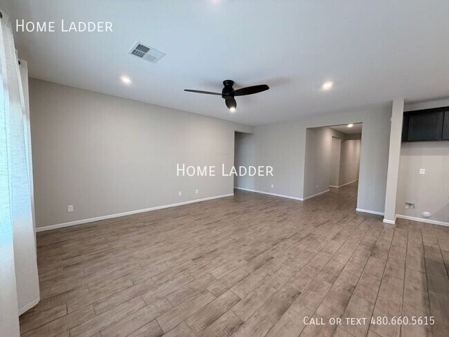 Building Photo - 1997 E Wetleaf Pl