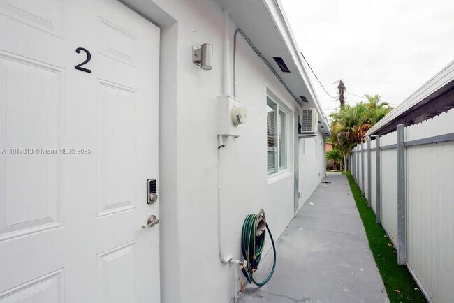Building Photo - 1647 NW 29th Ave