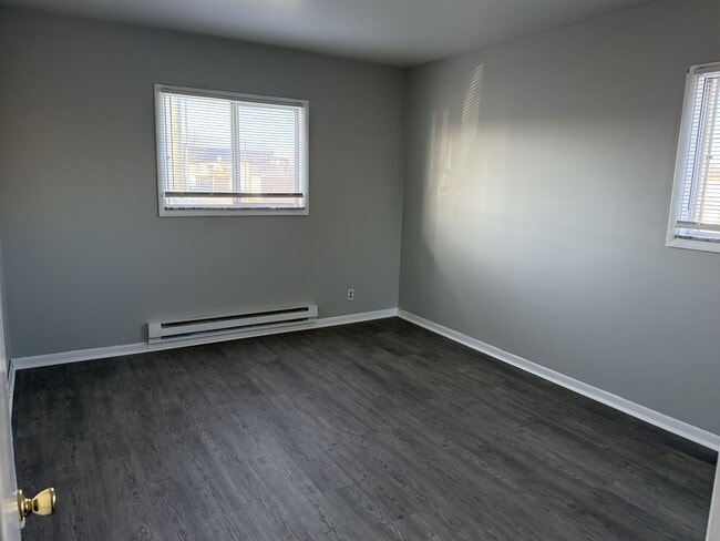Building Photo - Spacious 1 Bed 1 Bath in the heart of Speedway!