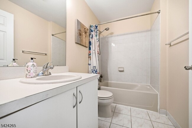Building Photo - 424 Hartford Dr
