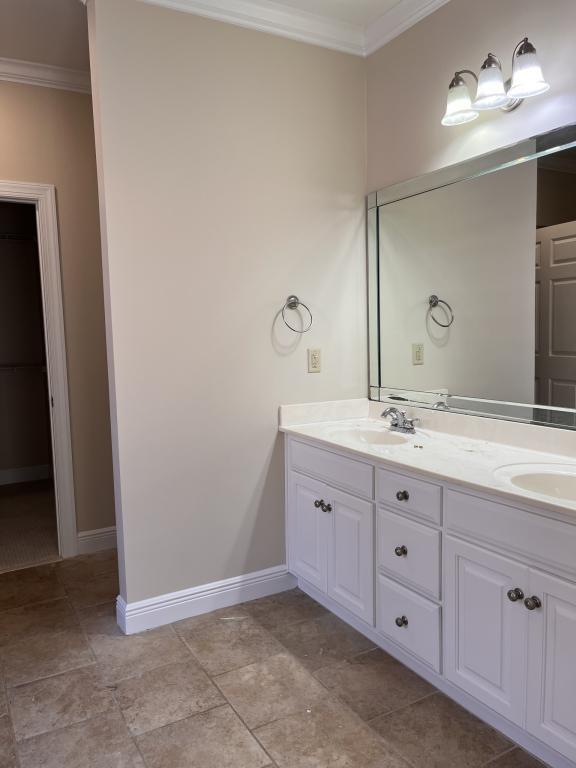 Building Photo - 808 Greenbriar Pl