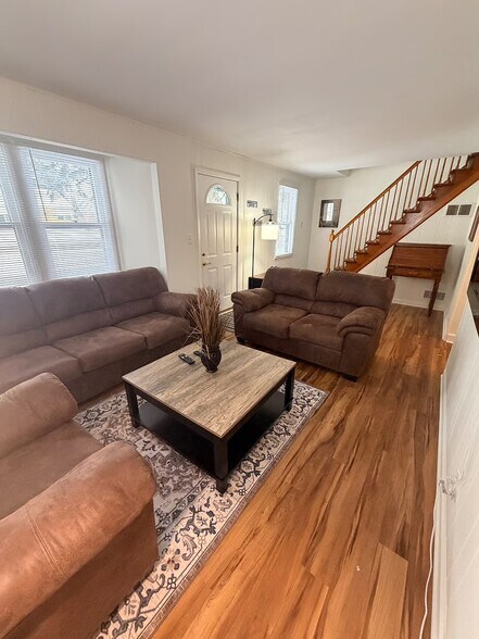Building Photo - 4256 S 96th St