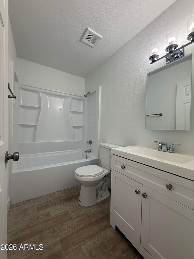 Building Photo - 4035 S 45th Pl