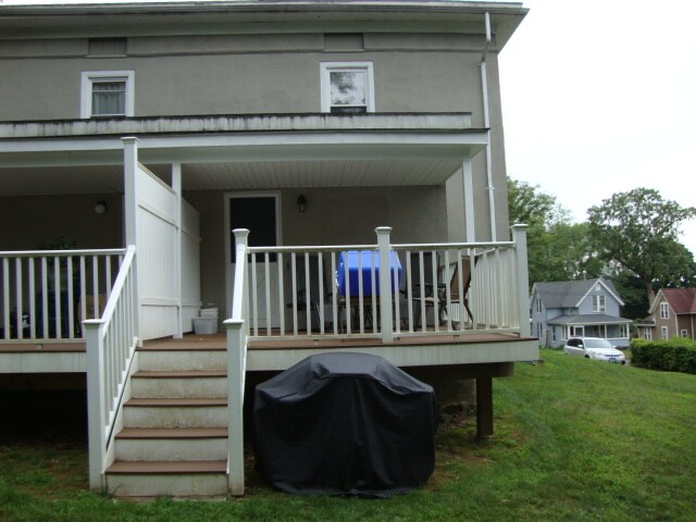 Building Photo - 20 Church St