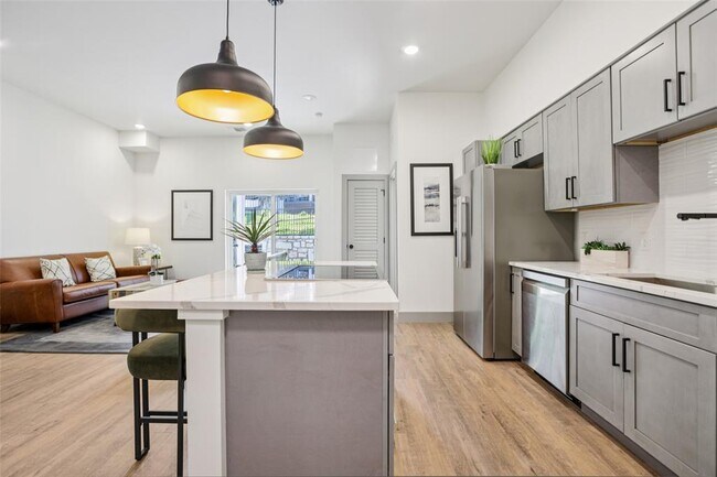 Building Photo - 2450 Wickersham Ln