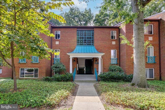 Building Photo - 11823 Breton Ct
