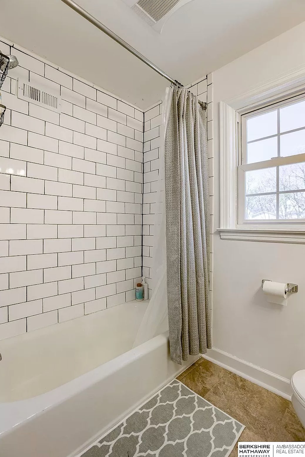 Bathroom on 2nd level - 2634 S 15th St