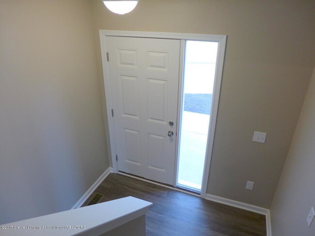 Building Photo - 5832 Outer Dr