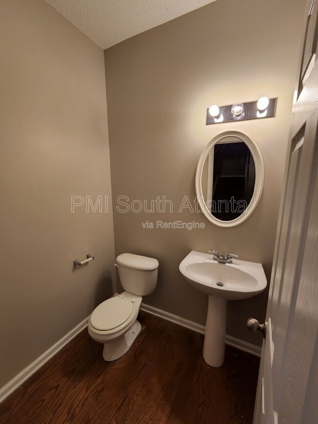 Building Photo - 176 Shenandoah Dr