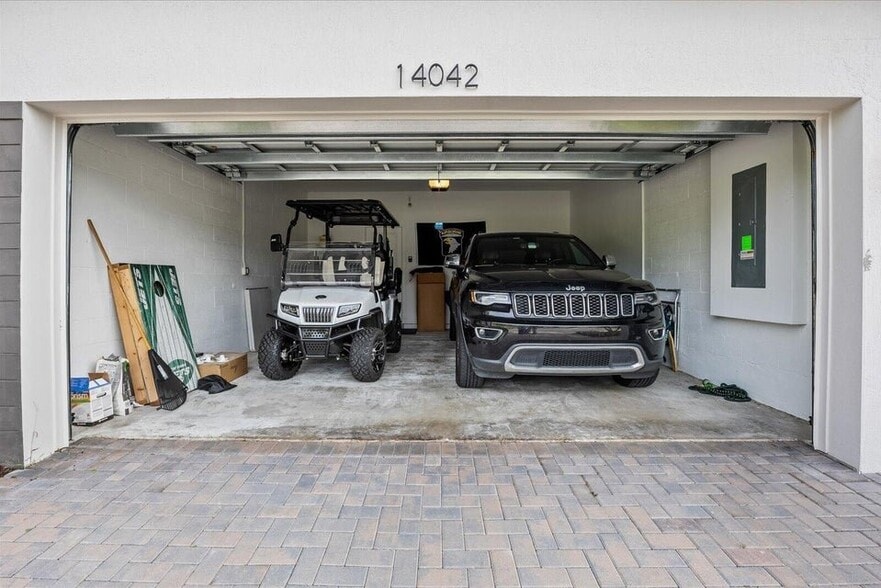 Building Photo - 14042 SW Thorens Dr