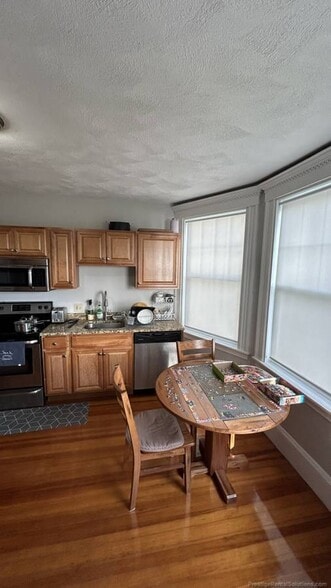 Building Photo - 293 Nahant Rd