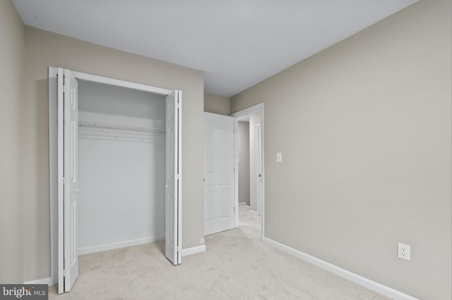 Building Photo - 328 Moseby Ct