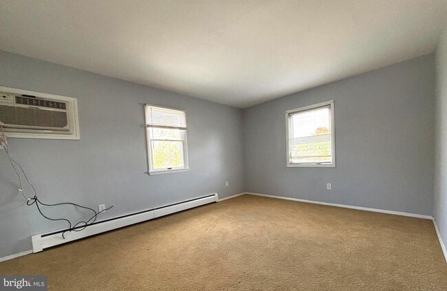 Building Photo - 43 S Main St