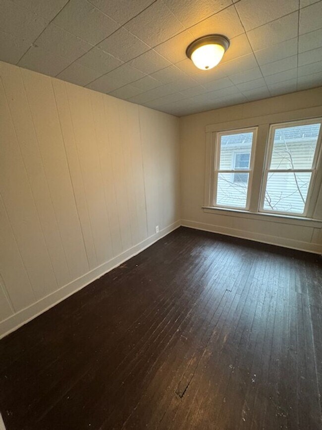 Building Photo - 2118 Drexel Ave