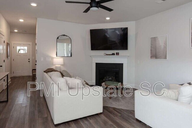 Building Photo - 1069 Millison Pl