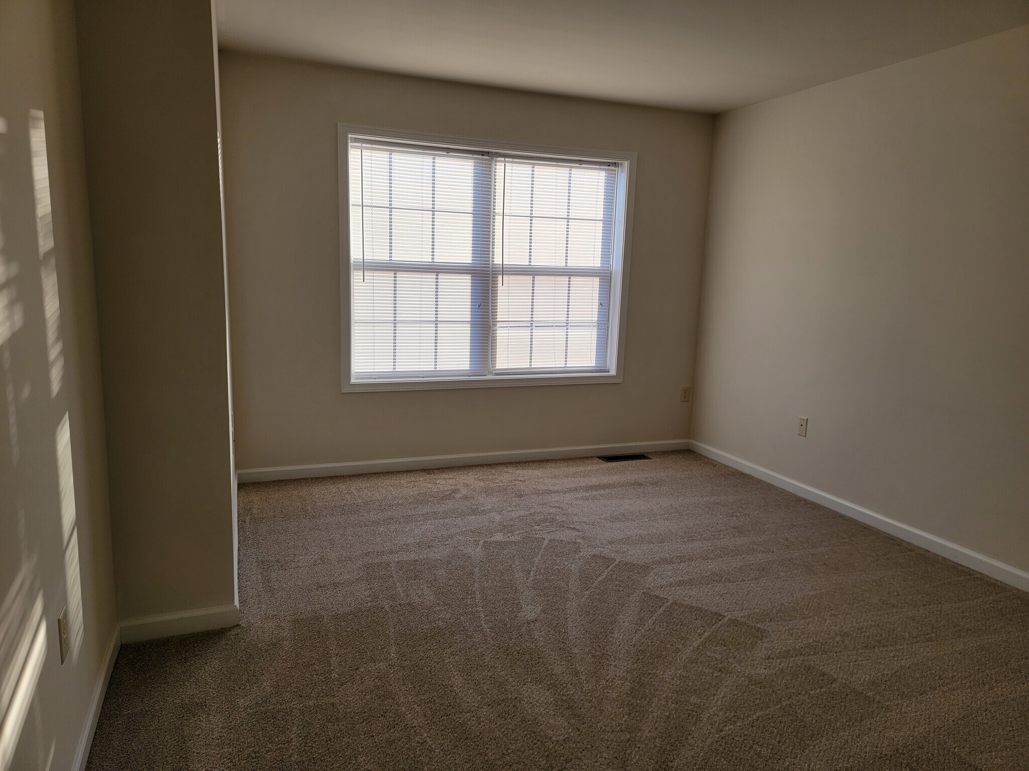 Building Photo - 302 Mount Olive Ln