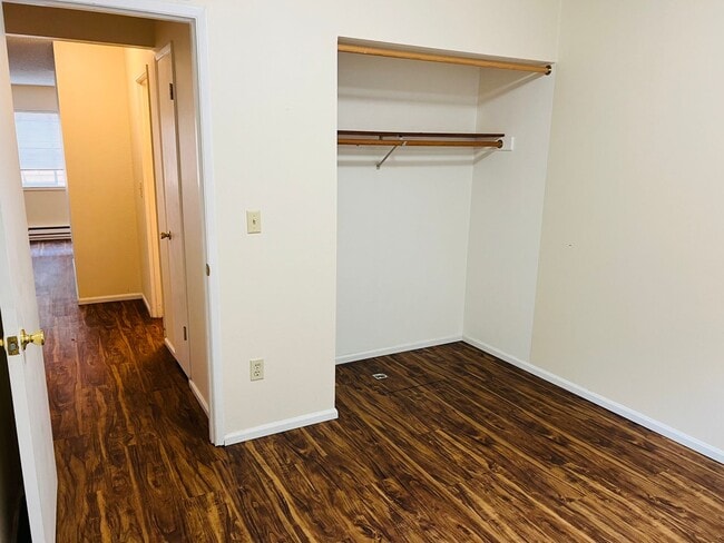 Building Photo - 2Bed/1Bath Apartment SE Portland Brooklyn Neighborhood