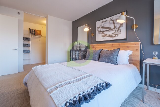 Building Photo - 507 N Kingsbury St