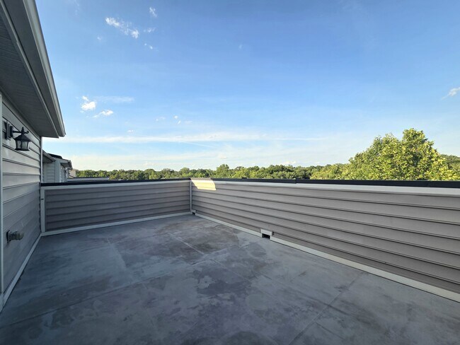 Building Photo - 5415 Stream Bank Ln