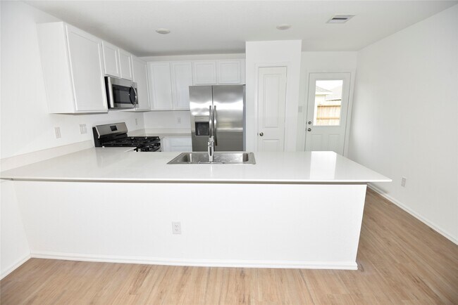 Building Photo - 10930 Bright Beacon Dr