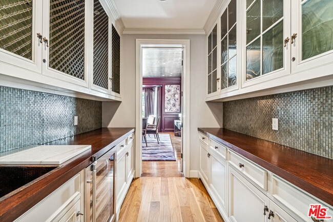 Building Photo - 458 Toyopa Dr