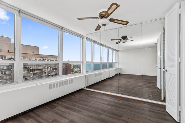 Building Photo - 4800 S Chicago Beach Dr