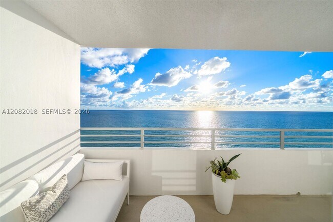 Building Photo - 5555 Collins Ave