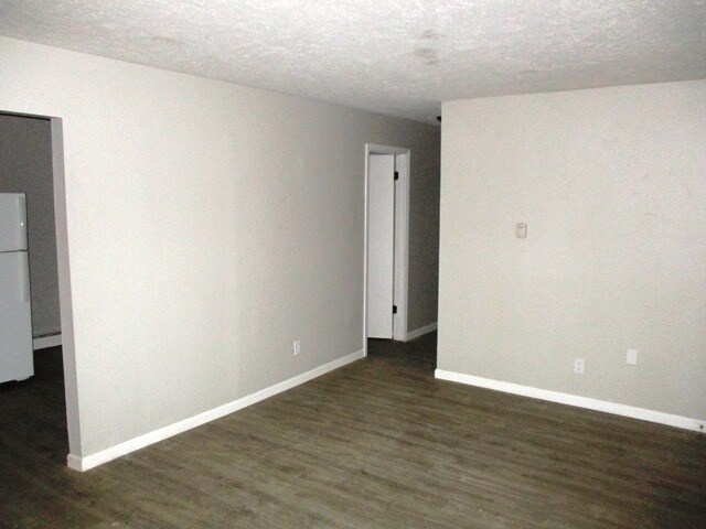Building Photo - 1007 Charlotte Dr