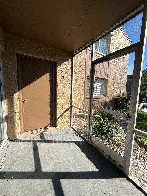 Building Photo - 1575 Greenlea Dr