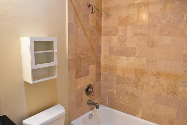 Building Photo - 5515 Petty St