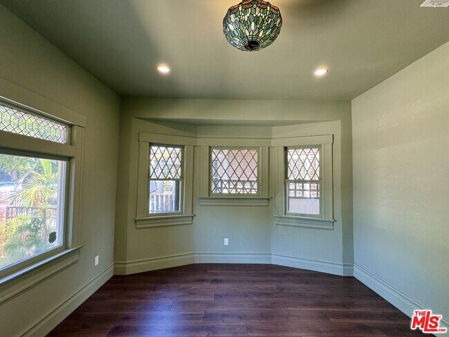 Building Photo - 2180 W 31st St